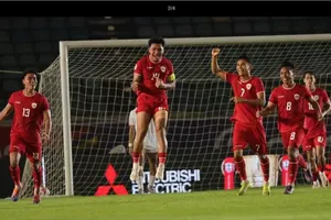 HLV Kim Sang-sik tha hồ “bắt bài” đối thủ