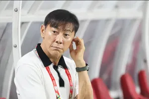 Bị loại sớm, HLV Shin Tae- yong xem Bahrain đá và... ác mộng ập đến