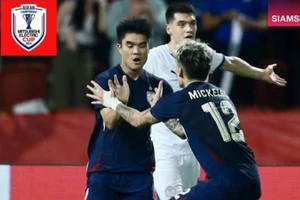 Tuyển Thái Lan vất vả ngược dòng gặp Việt Nam ở chung kết