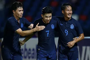 Tuyển Việt Nam mời đá giao hữu, Campuchia cực kỳ hưng phấn