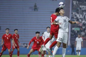 HLV Cristiano Roland “được ăn cả, ngã về không”