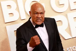 Huyền thoại George Foreman qua đời; Đối thủ của tuyển Việt Nam đánh bại Singapore
