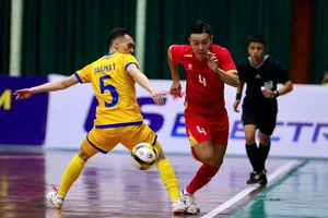 Tuyển Việt Nam không cho đội tốp 7 thế giới đòi nợ