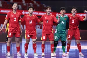 Tuyển Việt Nam nhất bảng sau khi thắng Hong Kong 5-3