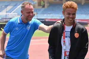 HLV Mano Polking nắn gân ban tổ chức giải