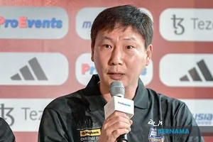HLV Kim Sang-sik: “Chúng tôi chỉ tập hai buổi mà đánh bại MU như đá cùng nhau 20 năm” 