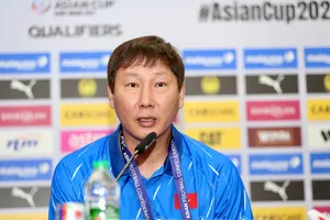 Chuyện HLV Kim Sang-sik giả “bị lừa” tại Bukit Jalil