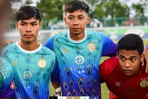 Căng thẳng Thái Lan - Campuchia đã bắt đầu lan sang bóng đá