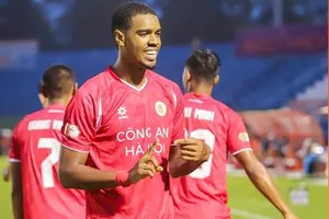 CA. Hà Nội thắng Becamex TP.HCM với kịch bản giống trận gặp Pathum ở hiệp 1