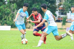 Xác định xong 4 cặp tứ kết U-17 Quốc gia