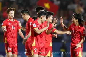 HLV Masatada Ishii đem “dao mổ trâu giết gà”, còn HLV Kim Sang-sik lại tự tin