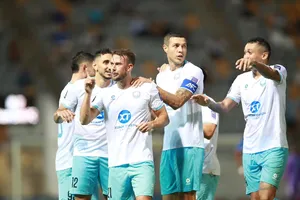 TX. Nam Định đá “toàn tây” vẫn bế tắc cho đến khi Lâm Ti Phông vào sân