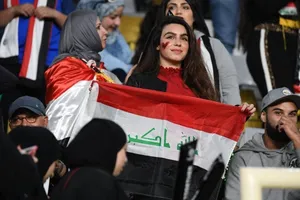 Chủ nhà chơi tiểu xảo trước trận chung kết bảng