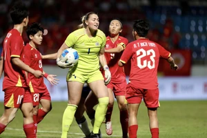 Tuyển nữ Việt Nam mất vàng do trọng tài và chuyện 'con dại cái mang' 