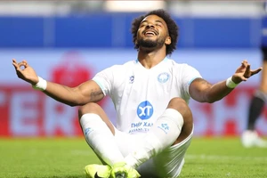 Đêm buồn 17-12 ấy, Nguyễn Xuân Son có đúp tại Thái Lan