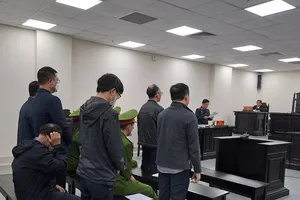 Cựu giám đốc ngân hàng gây thất thoát 180 tỉ đồng đổi lời khai 