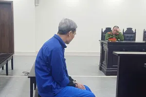 Cầm dao truy sát vợ 'hờ' vì nghi ngờ có người khác