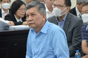 Cựu tổng giám đốc Veam buộc nhà cung cấp phải bán hàng qua sân sau 