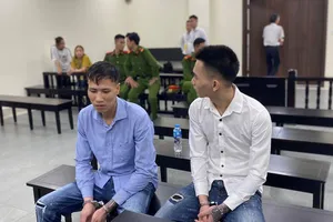 Bác yêu cầu bồi thường tổn thất tinh thần 1 tỉ đồng của người bị bắn 2 phát súng