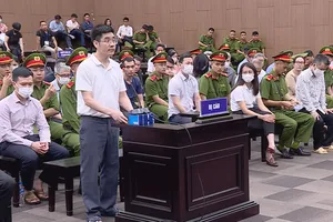 Tòa kết luận: Hoàng Văn Hưng nhận chiếc cặp khóa số đựng 450.000 USD