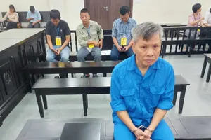 Cựu tổng giám đốc ký khống hợp đồng, gây thiệt hại 5,2 tỉ đồng