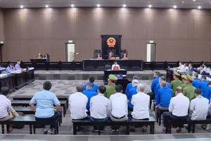 Vừa thông xe đường đã hỏng: Nhà thầu vẫn không chịu bồi thường!