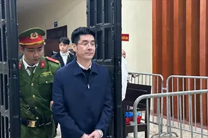 Nói lời sau cùng, cựu điều tra viên Hoàng Văn Hưng xin được tha lỗi