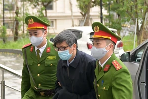 Đại án Việt Á, cựu Bộ trưởng Y tế Nguyễn Thanh Long nhận sai trước tòa