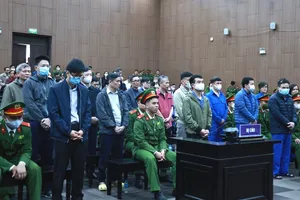 Đối chất về 'cành đào Tết' tiền tỉ trong đại án Việt Á tại tòa