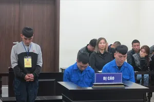 Mua bán pháo hoa nổ, 3 thanh niên lãnh án tù