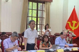 Bộ Tư pháp lý giải về giới hạn 70 tuổi đối với công chứng viên