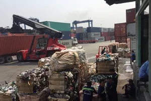 Gán 'mác' người nhà lãnh đạo, lừa đảo từ việc mua container phế liệu