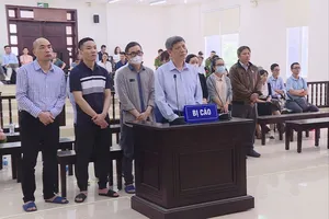 Vụ Việt Á, một bị cáo được án treo vẫn kiên trì xin miễn trách nhiệm hình sự