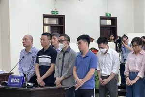 Phán quyết của tòa về 54 sổ tiết kiệm đứng tên mẹ và con ông chủ Việt Á