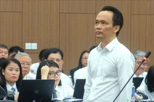 Bị cáo Trịnh Văn Quyết khóc hối hận vì nhiều người thân rơi vào vòng lao lý