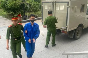 Xét xử kẻ sát hại cô gái 17 tuổi, phân xác phi tang ở sông Hồng