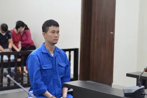 Tòa tuyên tử hình kẻ sát hại cô gái 17 tuổi, phân xác phi tang ở sông Hồng