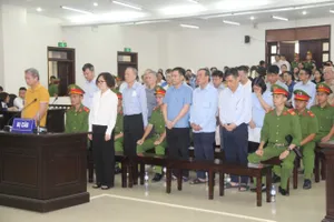 Xin chuyển sang hình phạt tiền, gia đình bị cáo Trịnh Văn Quyết nộp thêm hơn 24 tỉ đồng