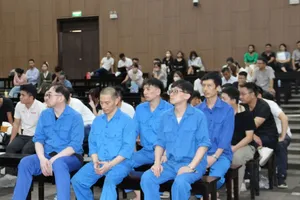 Hàng loạt 'khách hàng' lãnh án vì đánh bạc ở Câu lạc bộ Lucas Palace