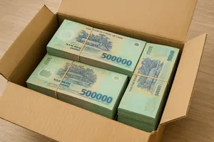 Cựu cán bộ TAND Tối cao bị cáo buộc lừa đảo sau khi nhận hơn 20 tỉ đồng, liên quan 1 vụ tranh chấp kinh doanh