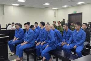 Bị bắt buộc chữa bệnh tại Bệnh viện Tâm thần TW 1 nhưng đưa hối lộ để ra ngoài đánh bạc