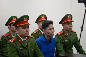 Bị cáo đốt quán cà phê làm 11 người chết ở Hà Nội im lặng khi thẩm phán hỏi