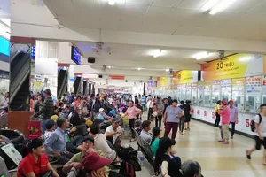 Người dân hối hả rời Sài Gòn nghỉ lễ 2-9