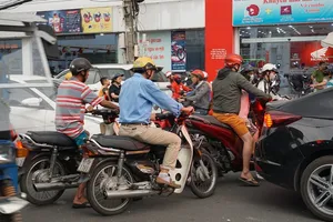 Ngao ngán khi lưu thông qua ngã tư Bốn Xã 