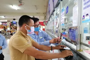 Khai báo y tế bến xe miền Đông: Người biết, người không