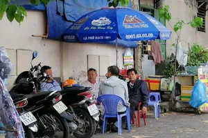 Những hình ảnh xấu xí trong ngày đầu cách ly toàn xã hội