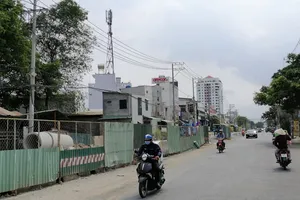 Từ ngày 2-5, cấm đỗ xe trên đường Trần Não, quận 2