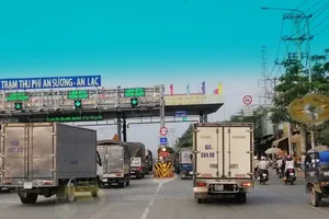 TP.HCM: Tỉ lệ ô tô sử dụng dịch vụ thu phí không dừng thấp
