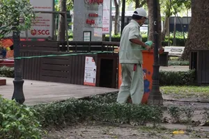 Ngày đầu TP.HCM tạm dừng hoạt động tập thể ở công viên