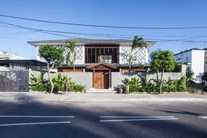 Ngôi nhà lấy gió biển bằng gạch hoa gió